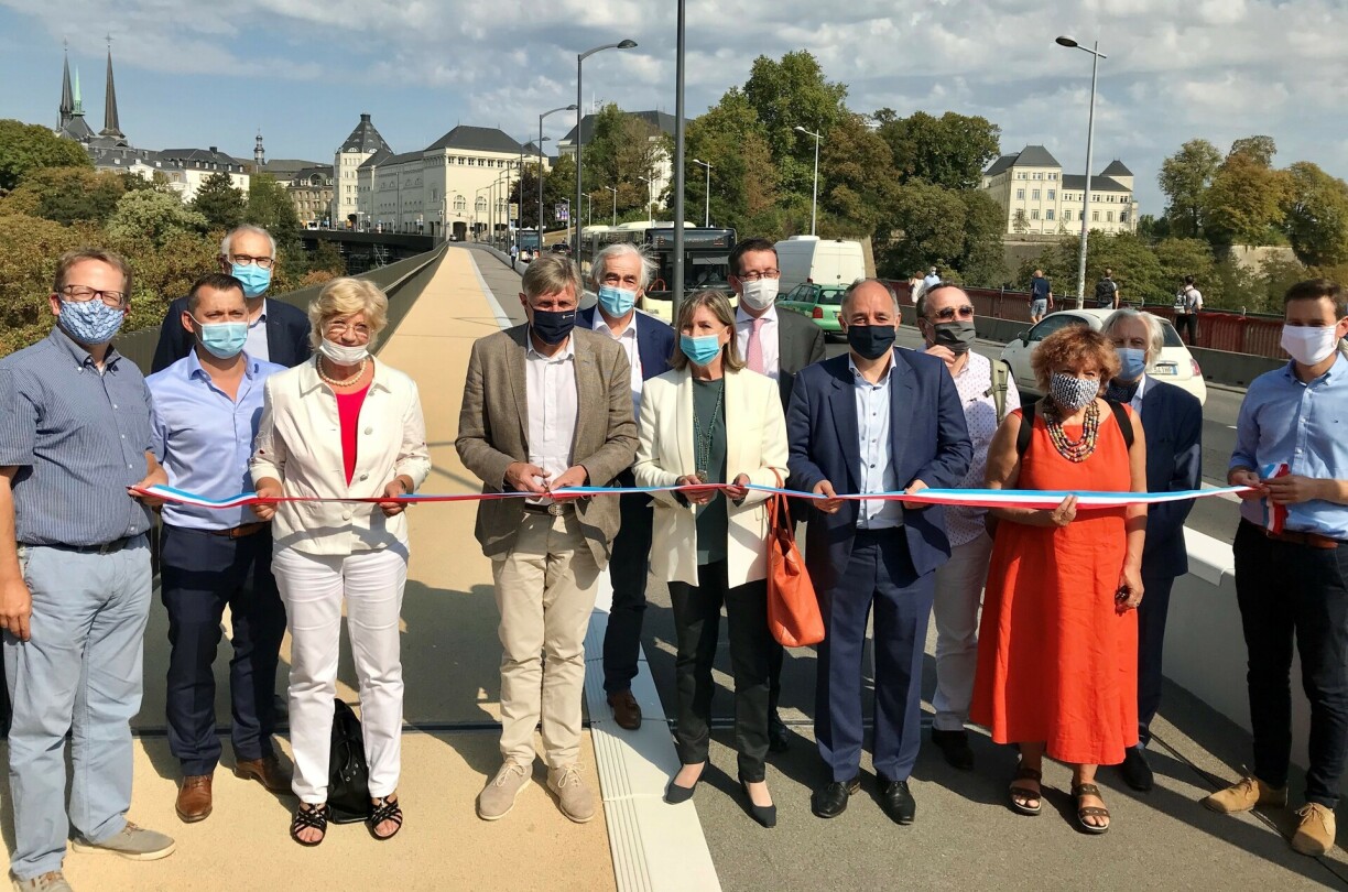 David Lutty, Jan de Nul ; Frédéric de Oliveira, Ponts et chaussées ; Gilles Didier Ponts et chaussées ; Simone Beissel, Ville de Luxembourg ; François Bausch, Vice-Premier ministre, ministre de la Mobilité et des Travaux publics ; Carlo Back, Chd ; Lydie Polfer, bourgmestre de la Ville de Luxembourg ; Maurice Bauer Ville de Luxembourg ;Patrick Goldschmidt, Ville de Luxembourg ; Tom Krieps, Ville de Luxembourg ; Colette Mart Ville de Luxembourg ; Robert Philippart, Commission pour la coopération avec l’UNESCO
