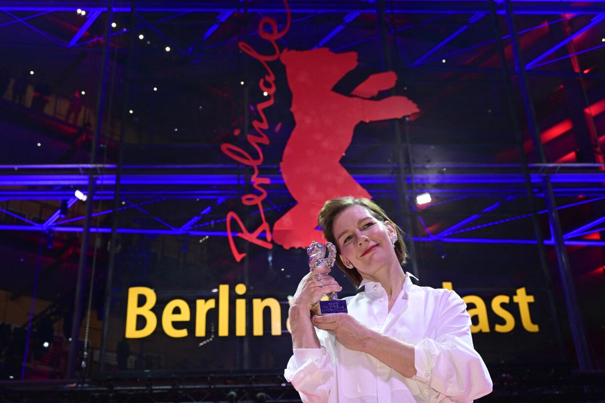 D'Sandra Hüller krut als bescht Actrice de Sëlwerne Bier fir hir Roll a "Rose"