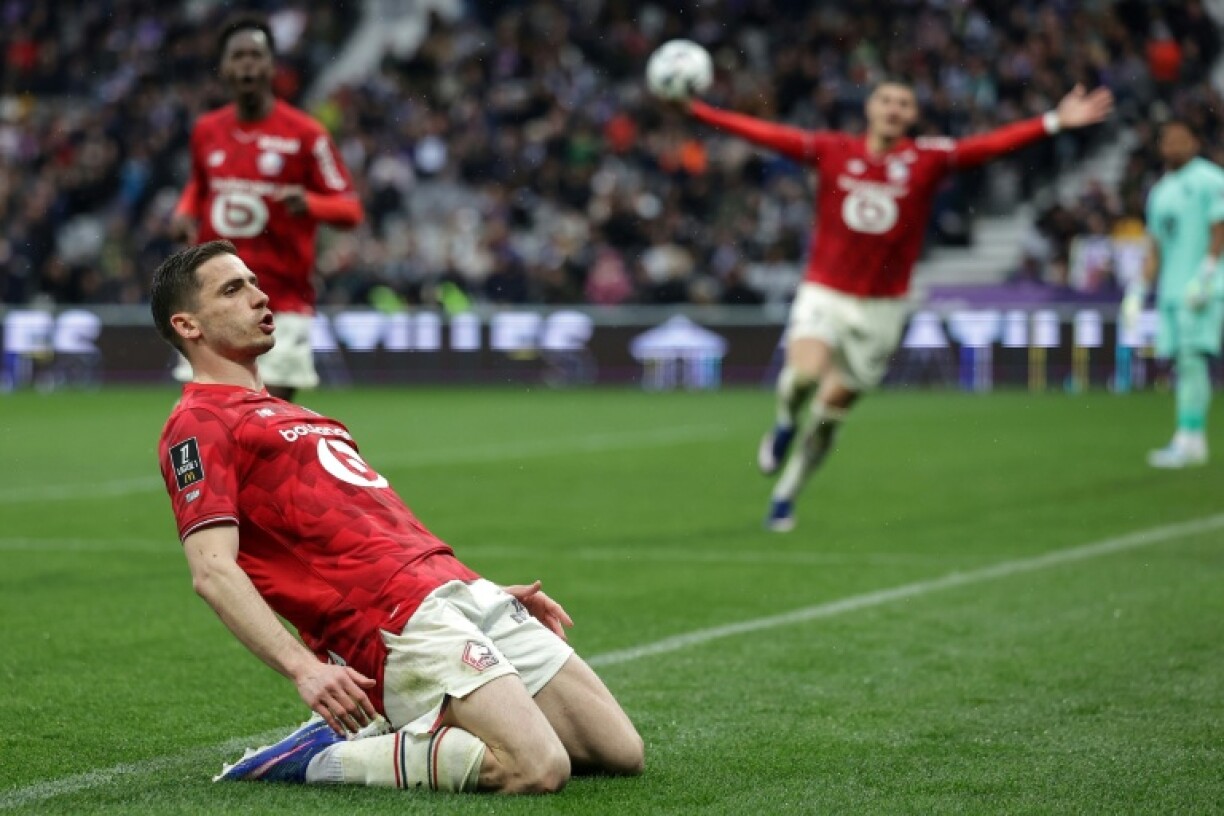 Le défenseur du Losc Romain Perraud après avoir inscrit un but sur le terrain de Toulouse, en Ligue 1, le 12 avril 2026