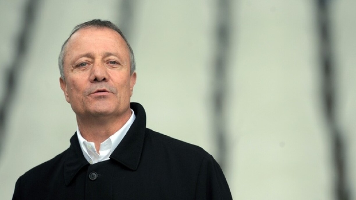 De Bernard Lacombe wärend engem Training den 19. Oktober 2010 am Stade Gerland zu Lyon a Frankräich