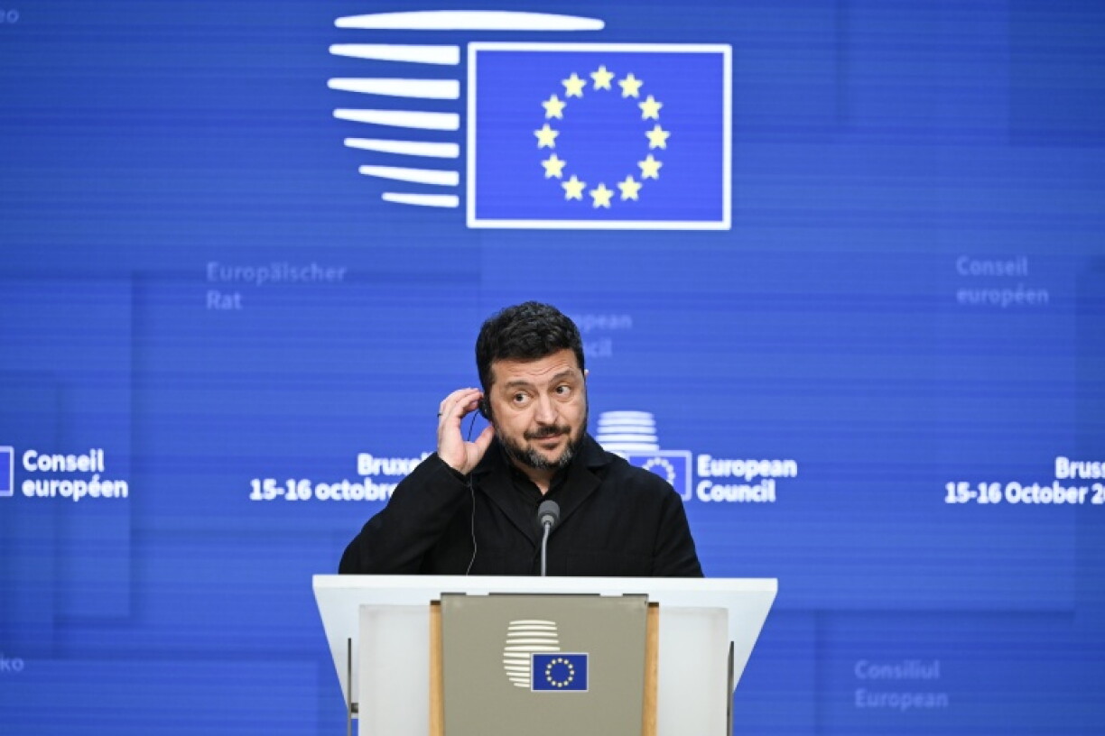 Asked if Trump was scapegoating him, Zelensky just smiled