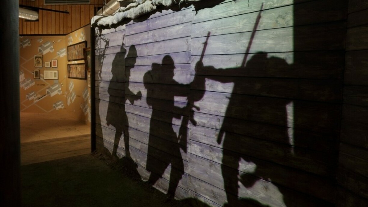 Reconstitution d'une scène de guerre au Musée Guerre et Paix de Novien-Porcien