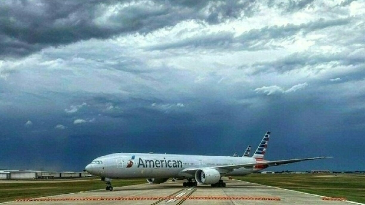 Un Boeing 777 de American Airlines sur le tarmac de l'aéroport de Tulsa, en Oklahoma, le 20 juin 2020