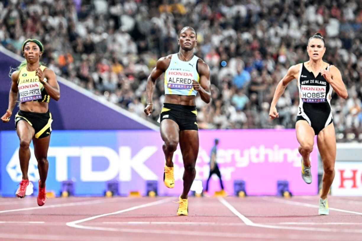 Shelly-Ann Fraser-Pryce (L) said she was delighted she chose when to end her stellar career