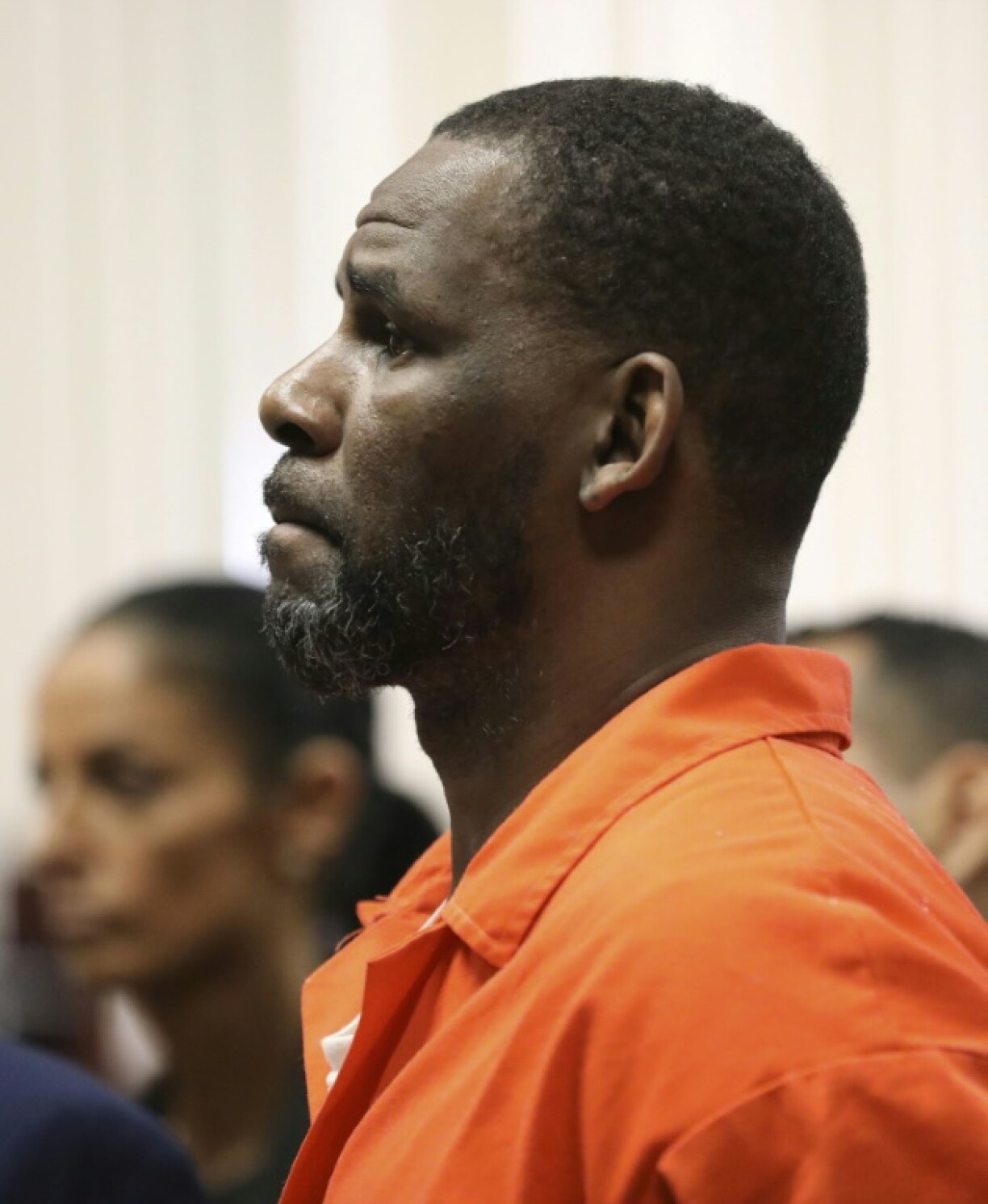 Le chanteur R. Kelly lors d'une audience au palais de justice de Leighton le 17 septembre 2019 à Chicago