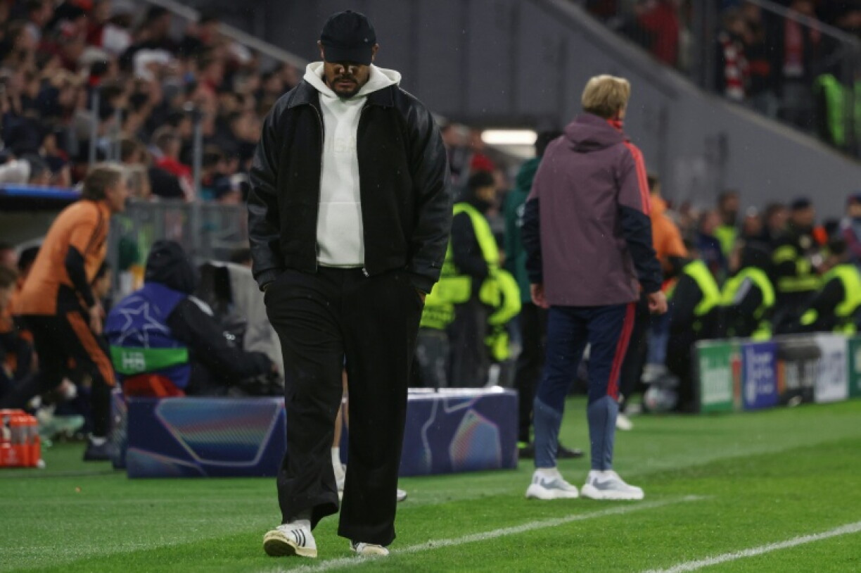 Bayern Munich coach Vincent Kompany is still in hospital after collapsing on Friday.