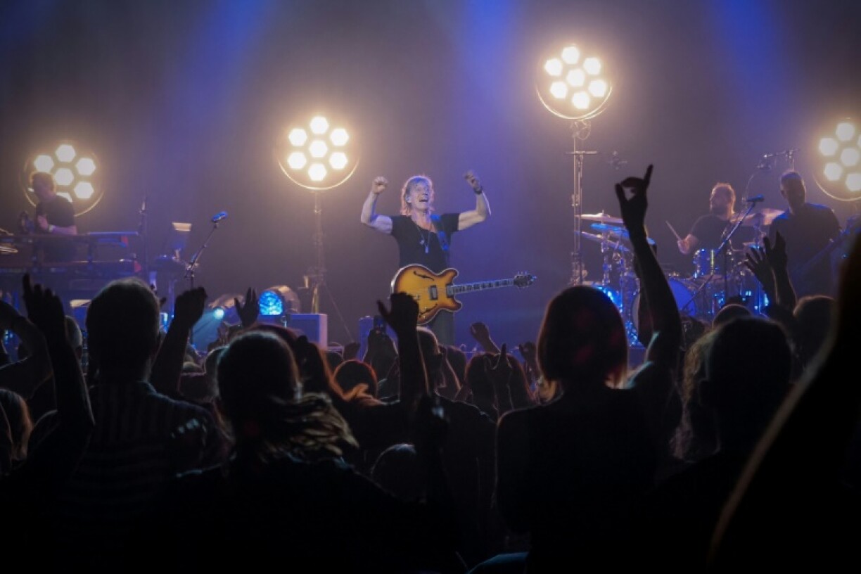 Le chanteur français Jean-Louis Aubert sur la scène du Printemps de Bourges, au Palais d'Auron, le 22 juin 2021