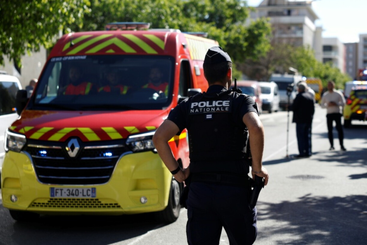 Bei einer Schießerei im Drogenmilieu sind in Nizza nach Behördenangaben zwei Menschen getötet und drei weitere verletzt worden.