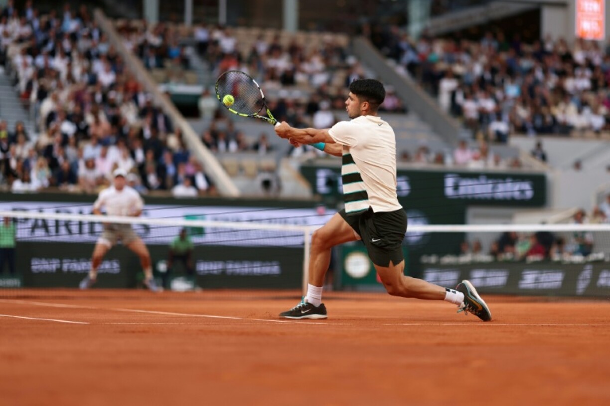 Carlos Alcaraz blazed through his quarter-final in 94 minutes