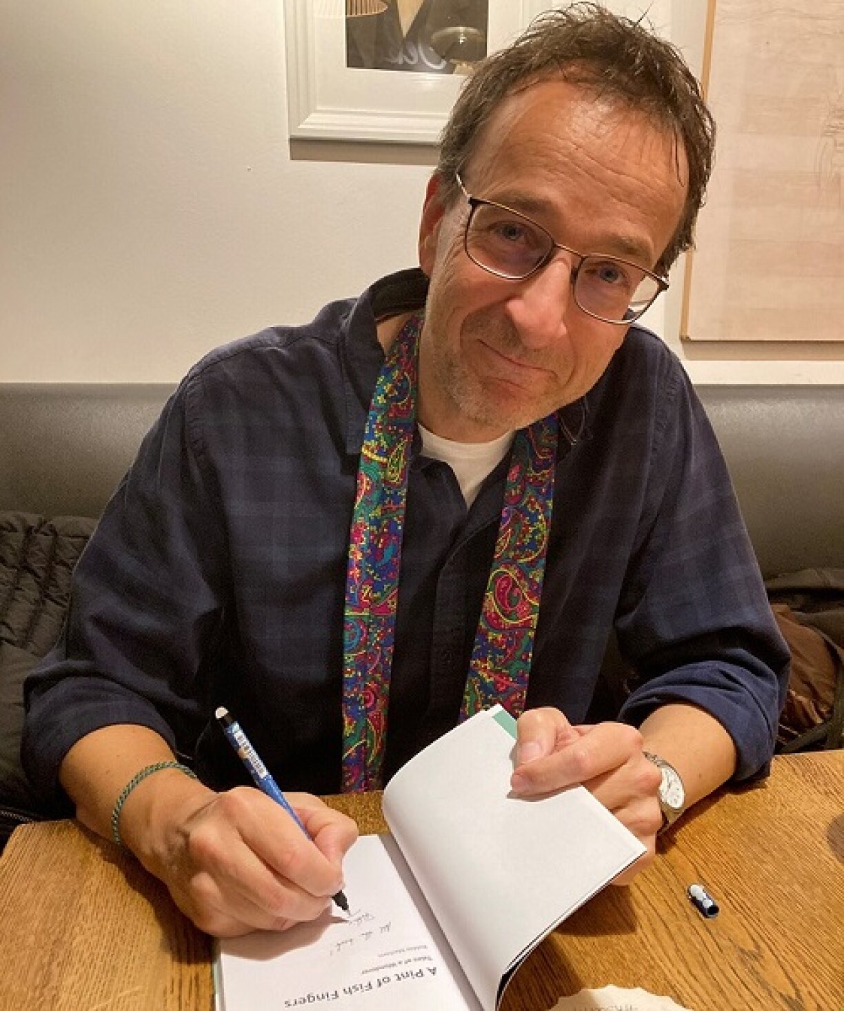 De Robbie Martzen bei der Buchvirstellung vun