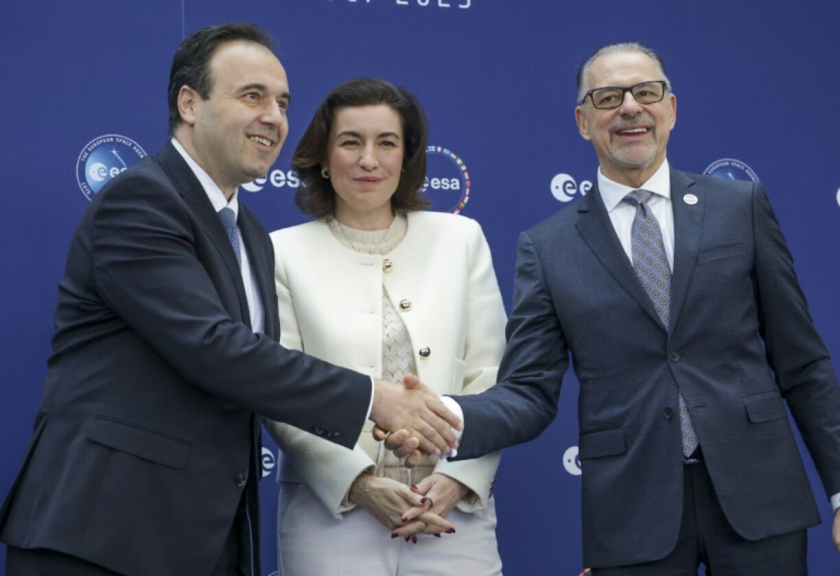 ESA chief Josef Aschbacher (right), with Greek digital governance minister Dimitris Papastergiou and German's aerospace minister Dorothee Baer