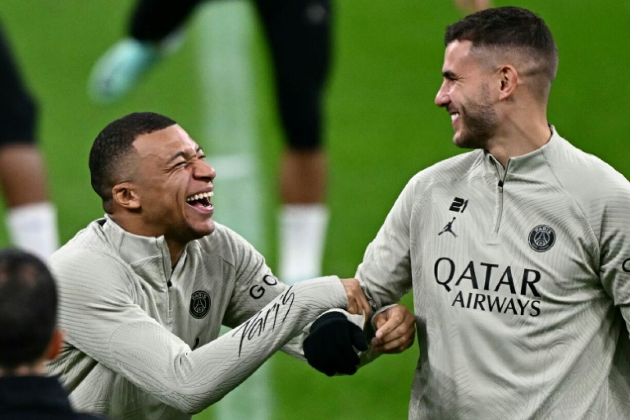 Lucas Hernandez (dr) pourrait assurer l'intérim de Marquinhos. Ici à l'entraînement avec Mbappé le 6 novembre à Milan, à la veille du match de Ligue des champions contre l'AC Milan à San Siro.