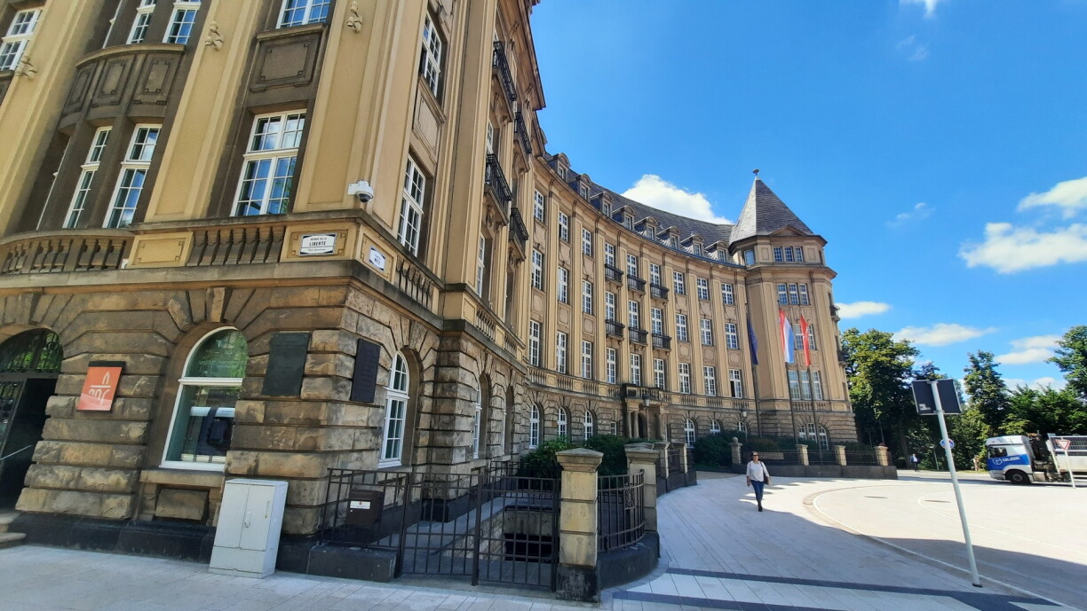 Place de Metz. C'est là, dans l'actuel centre financier de la Spuerkeess, que s'est installée en 1952 la Haute autorité de la CECA.
