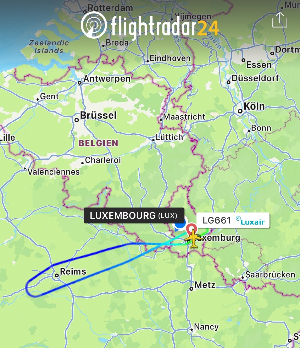 Op der Héicht vum franséische Reims huet d'Maschinn Demi-Tour gemaach.