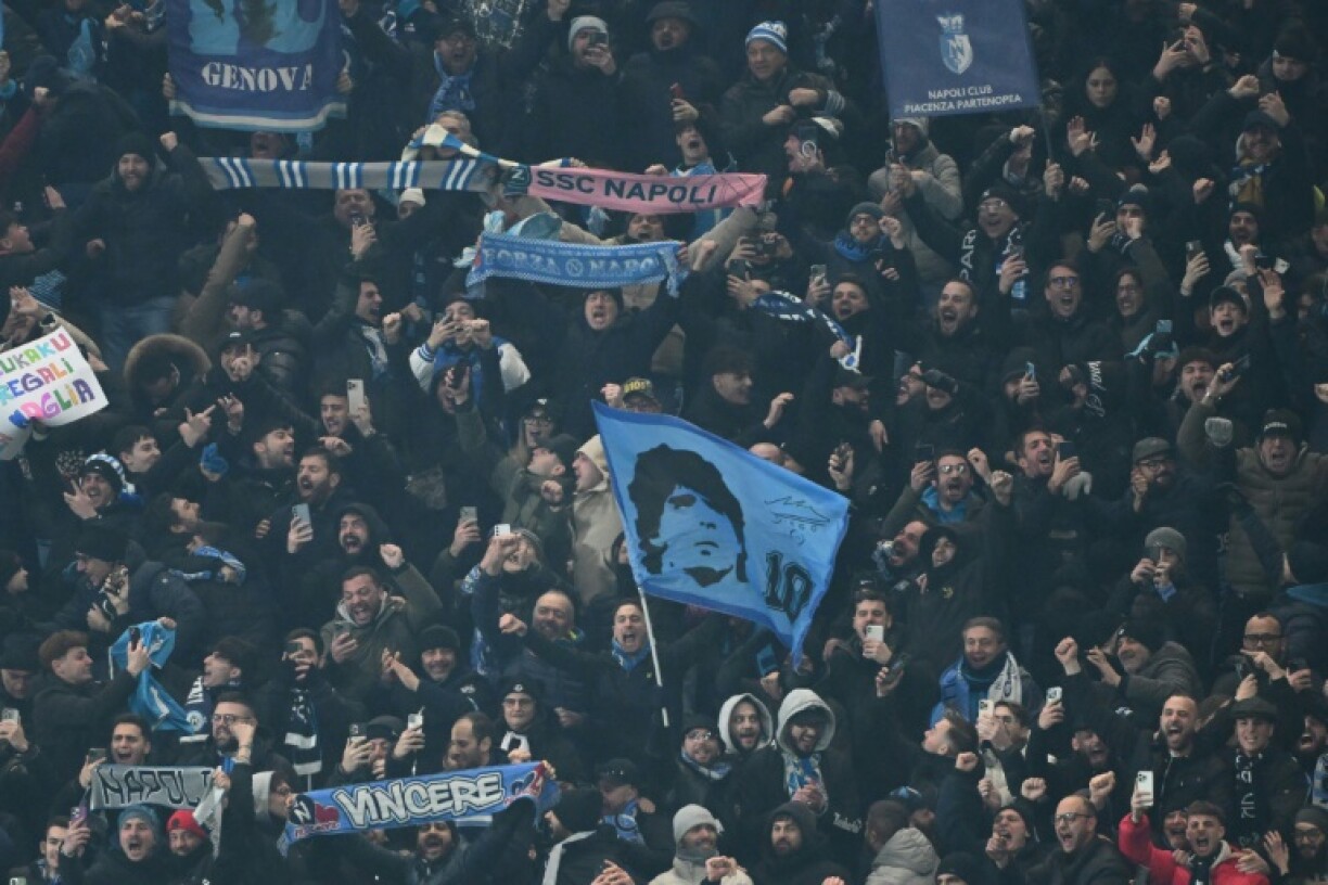 Napoli's supporters believe in their team's Serie A title chances