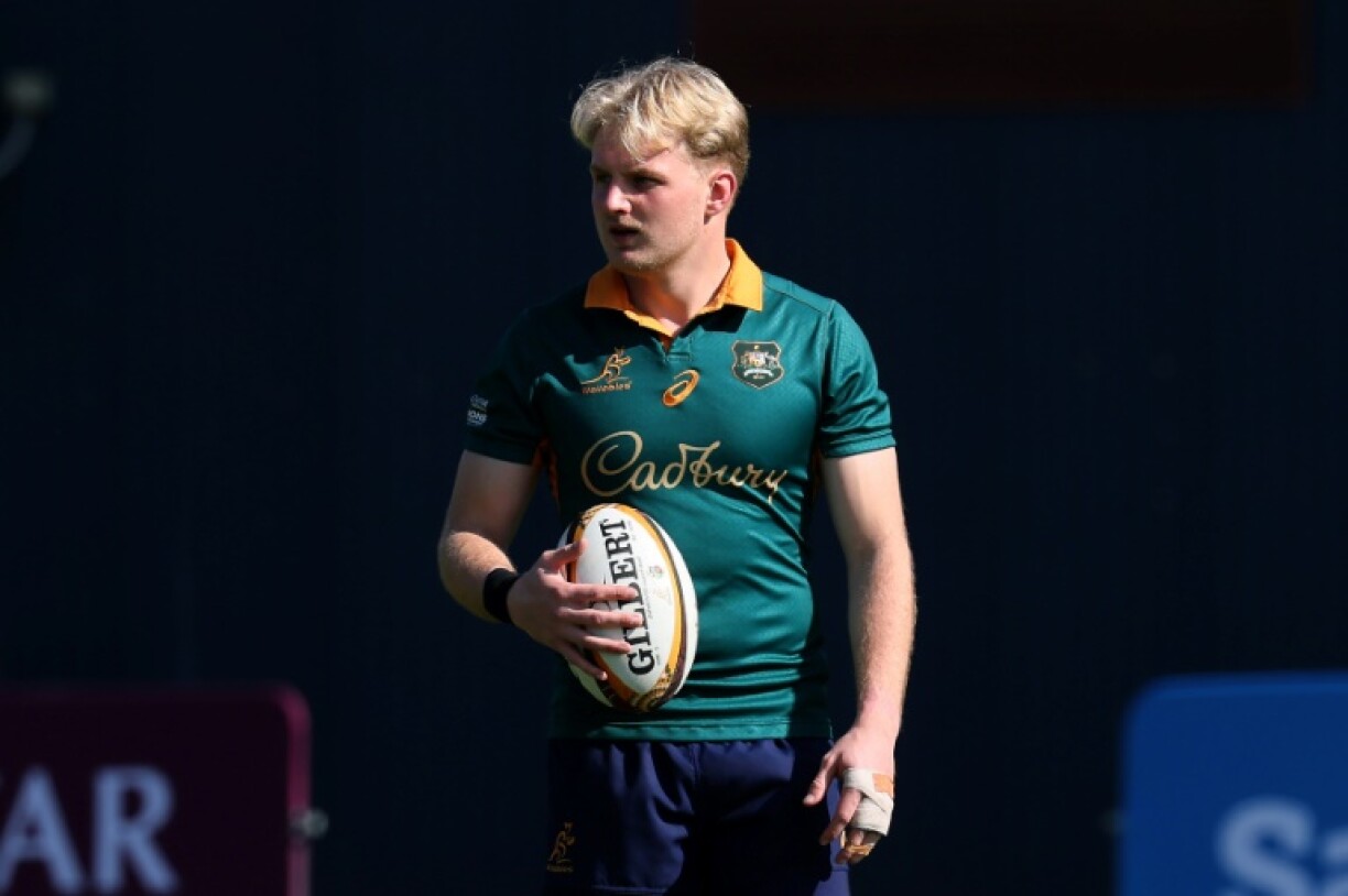 Tom Lynagh will start at fly-half against the Lions