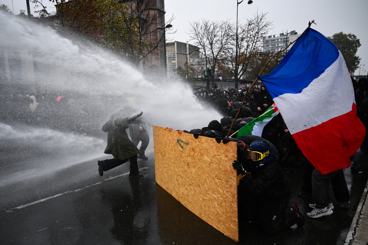 A ville grousse Stied a Frankräich ass e Samschdeg rëm demonstréiert ginn.