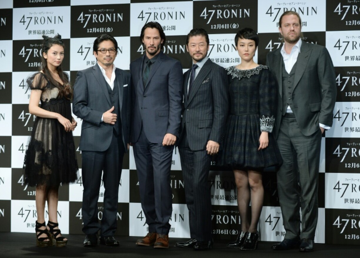 US director Carl Rinsch (R) made one feature film, '47 Ronin', that was released in 2013 and starred Keanu Reeves (3rd from L), but now he has been indicted on charges of defrauding Netflix