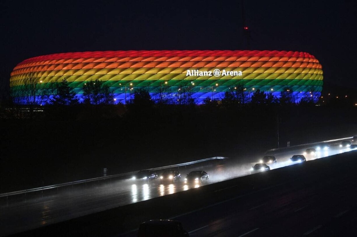 L'Allianz Arena avait déjà été illuminée aux couleurs LGBT auparavant