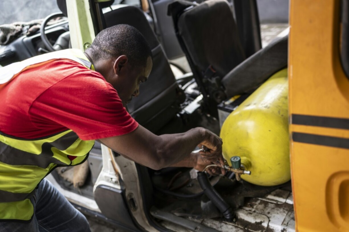 Nigeria's government wants to convert one million commercial vehicles to compressed natural gas by next year