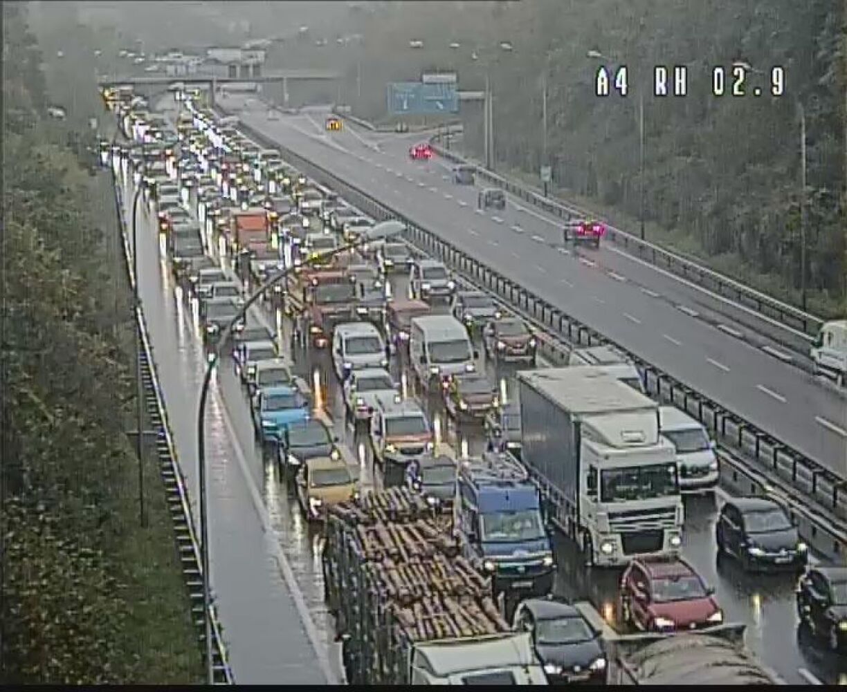 A photo taken at the level of Leudelange in the direction of Croix de Cessange at 4.37pm