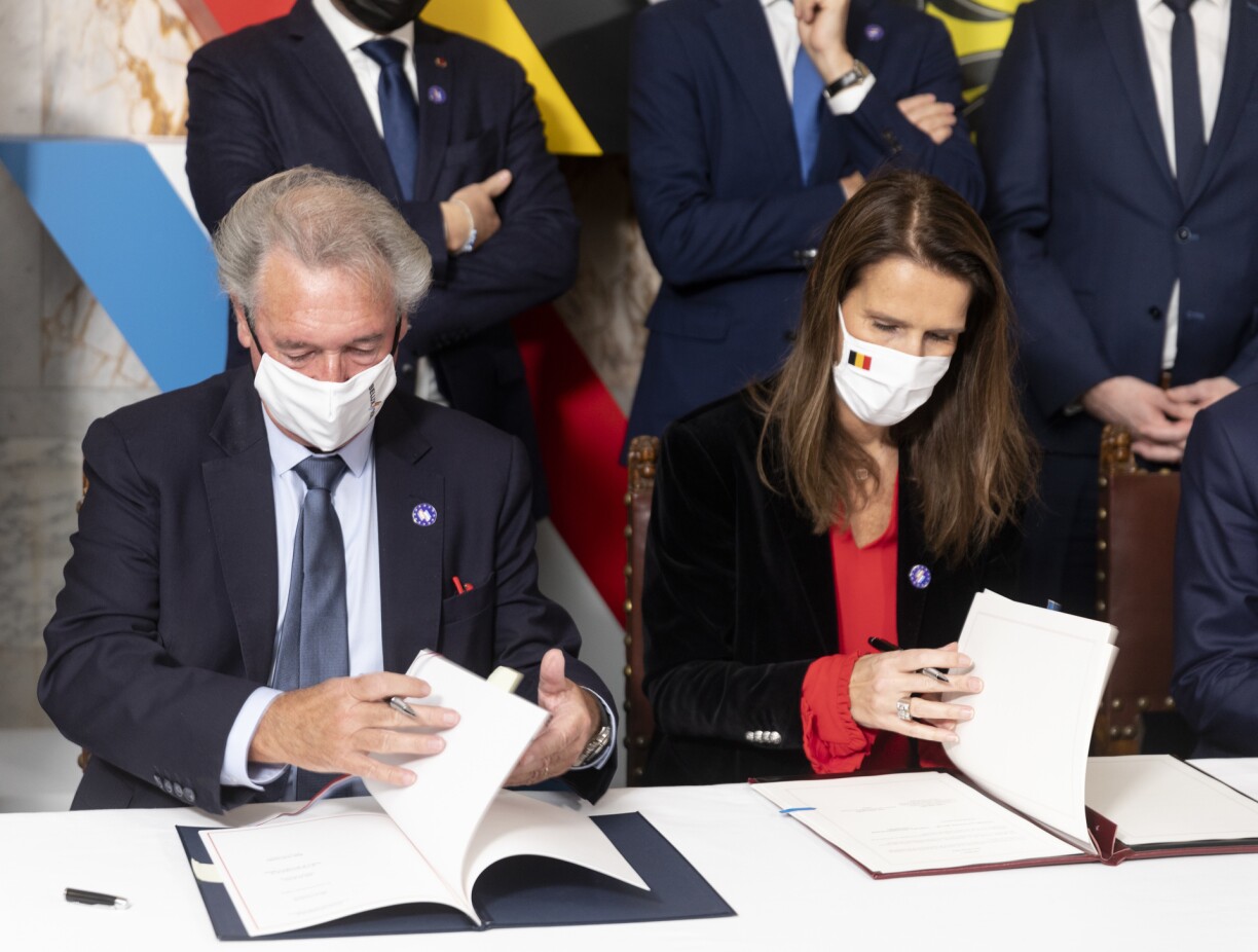 Ministers Jean Asselborn and Sophie Wilmès.