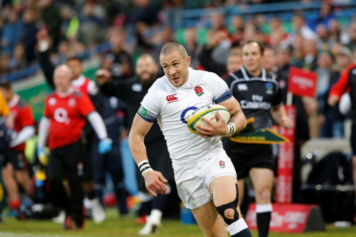 Mike Brown in action for England in 2018