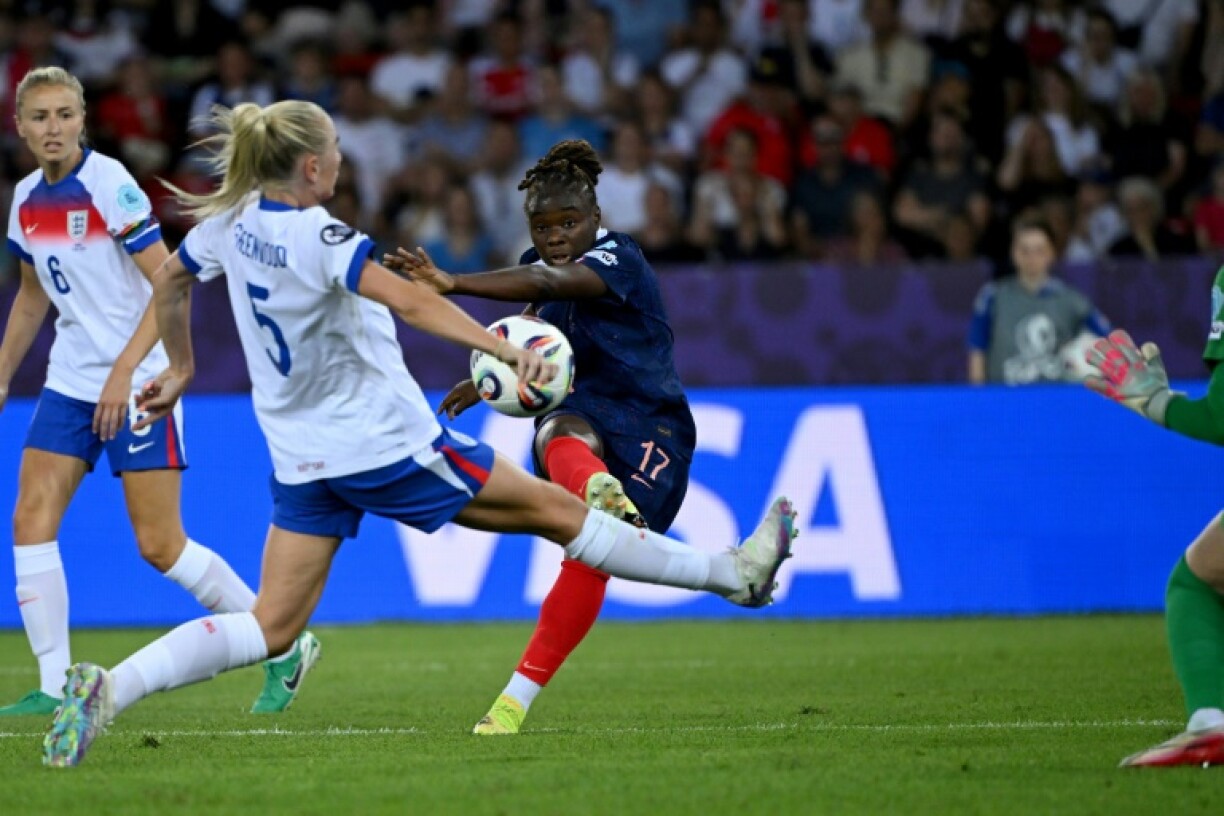 Sandy Baltimore (C) scored France's second goal against England at Women's Euro 2025