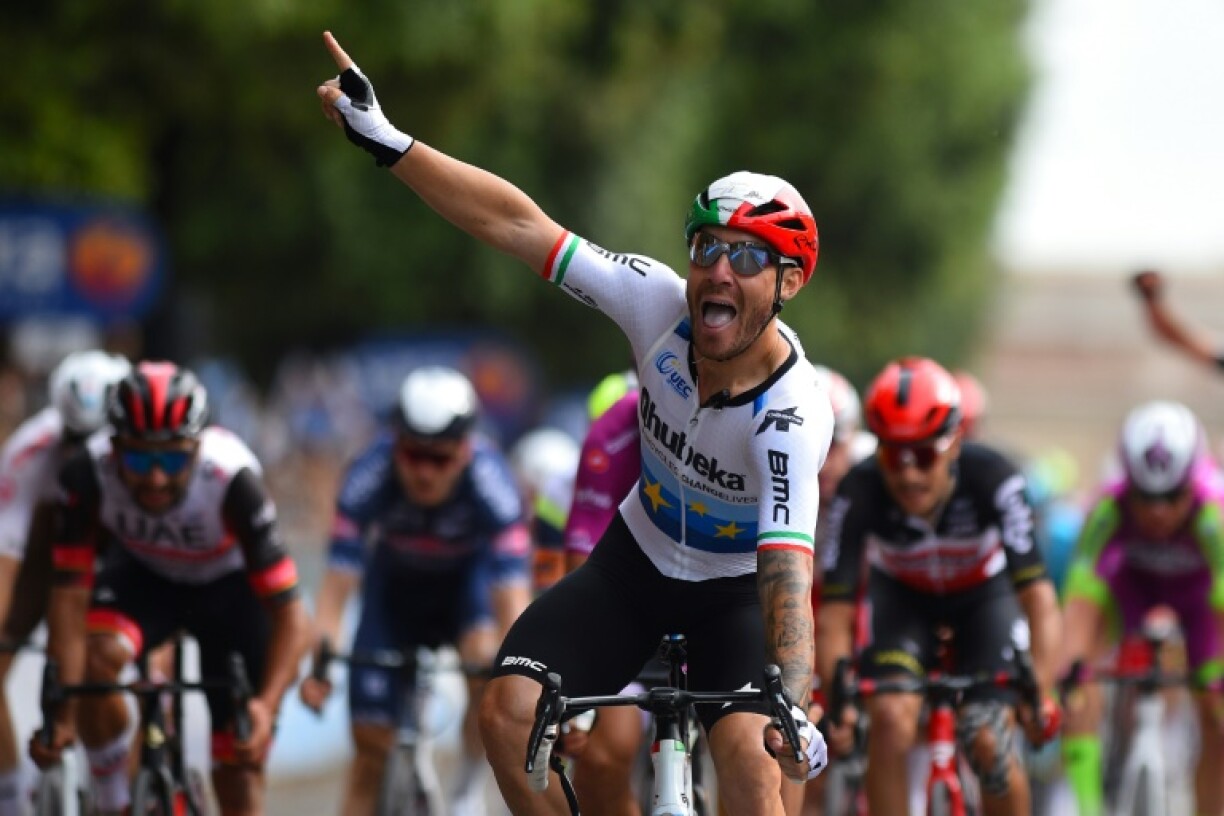 L'Italien Giacomo Nizzolo vainqueur au sprint la 13e étape du Tour d'Italie, entre Ravenne et Vérone, le 21 mai 2021