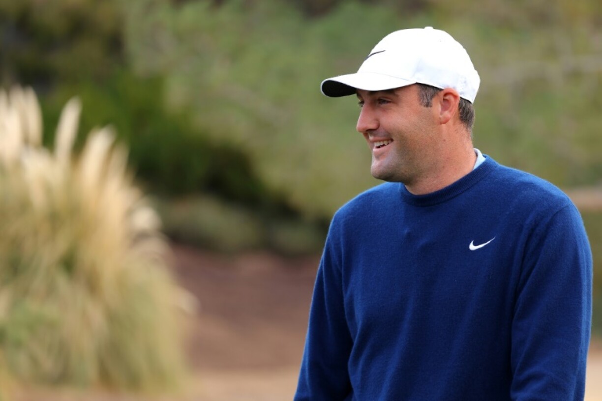 World number one Scottie Scheffler has withdrawn from the US PGA Tour American Express tournament as he continues to recover from a hand injury