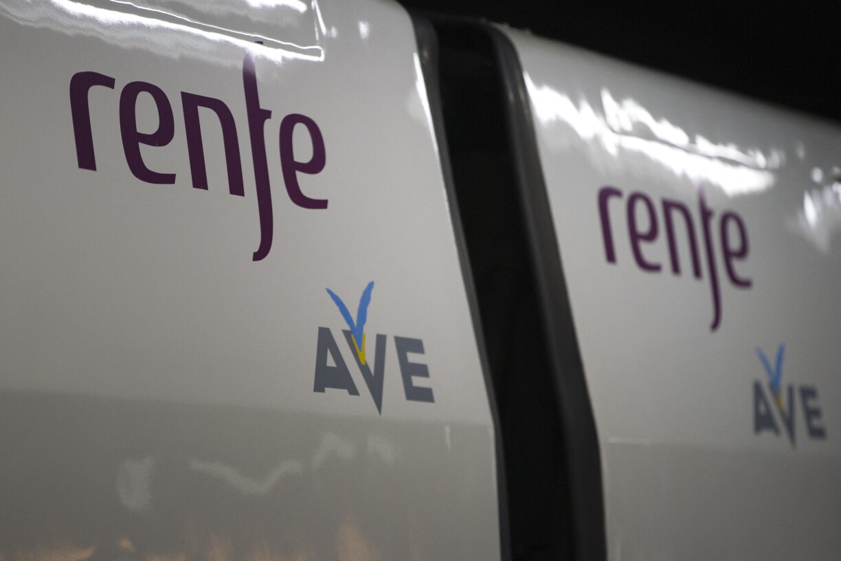 E spuenschen Héichgeschwindegkeetszuch (AVE) vum staatlechen Operateur Renfe.