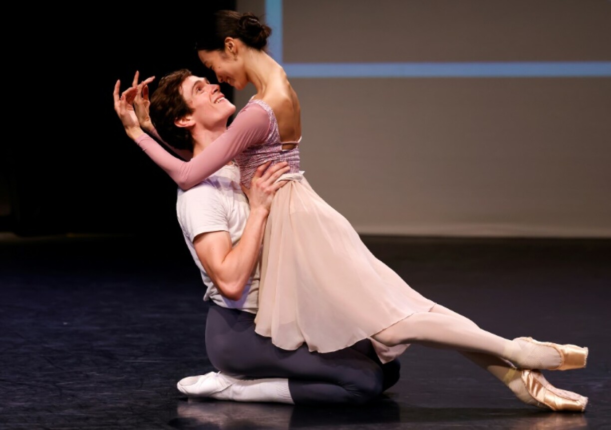 Les danseurs du Royal Ballet de Londres Fumi Kaneko et William Bracewell répètent le ballet