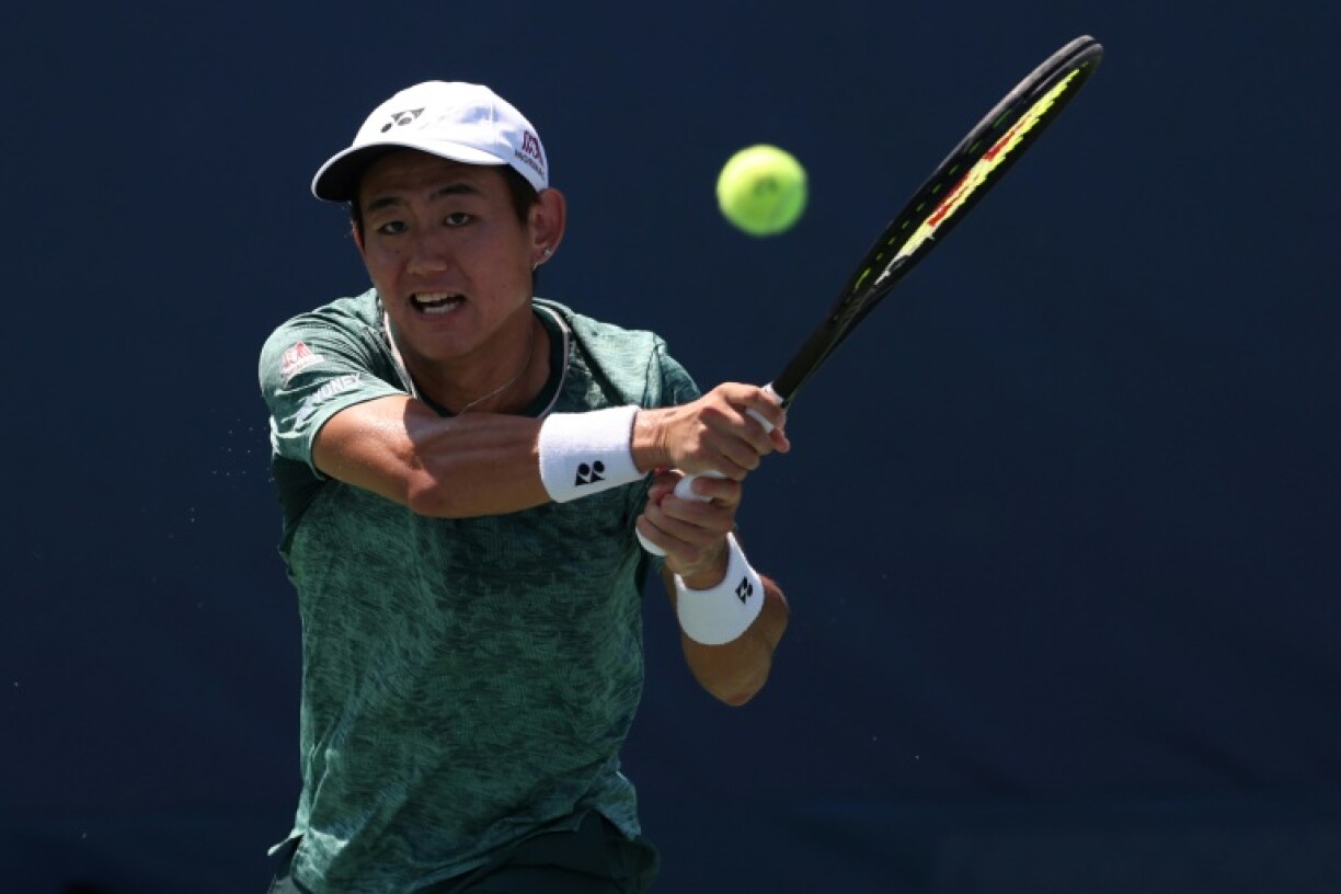 Le Japonais Yoshihito Nishioka lors de son 8e de finale du tournoi ATP de Washington contre le Russe Karen Khachanov, le 4 août 2022
