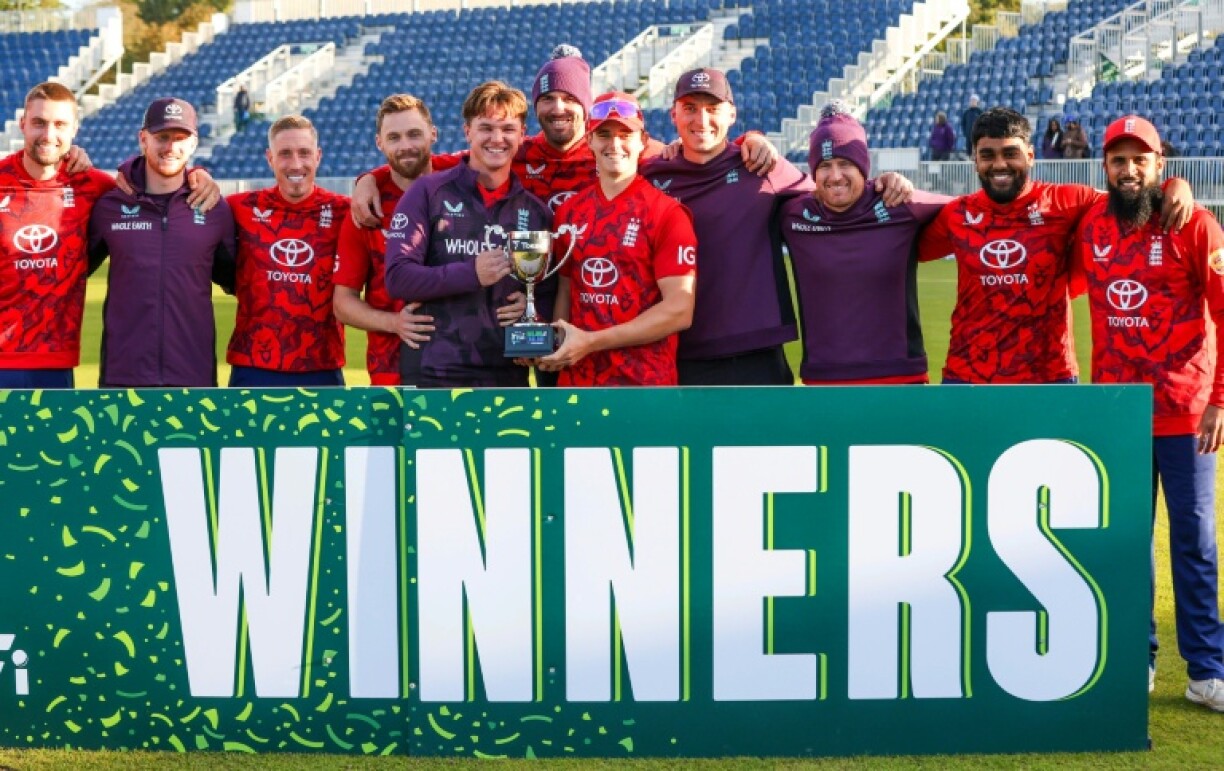 England beat Ireland 2-0 in their three-match T20 series