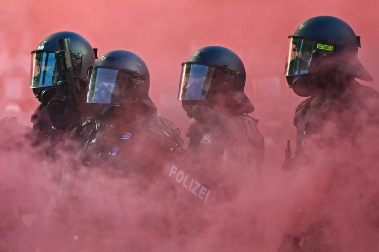 Policiers anti-émeute lors d'une manifestation