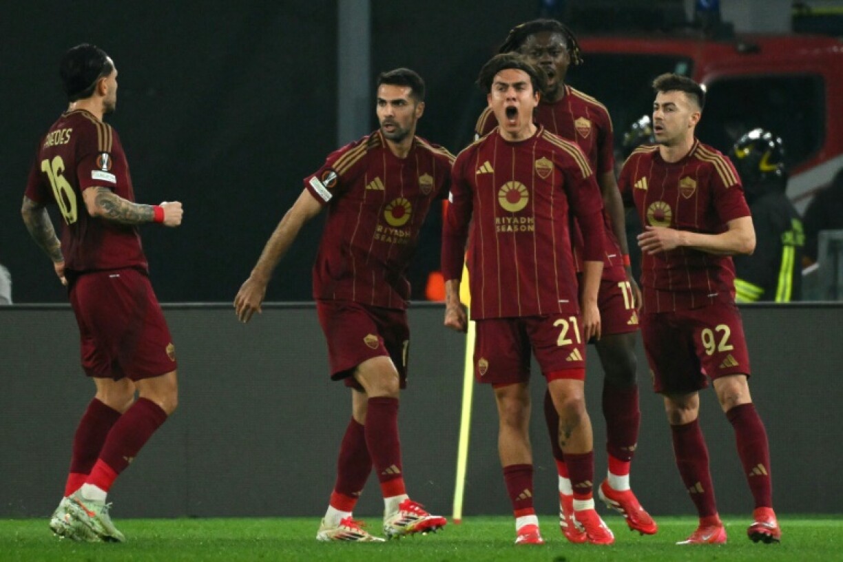 Paulo Dybala led Roma into the last 16 of the Europa League with two goals in the win over Porto