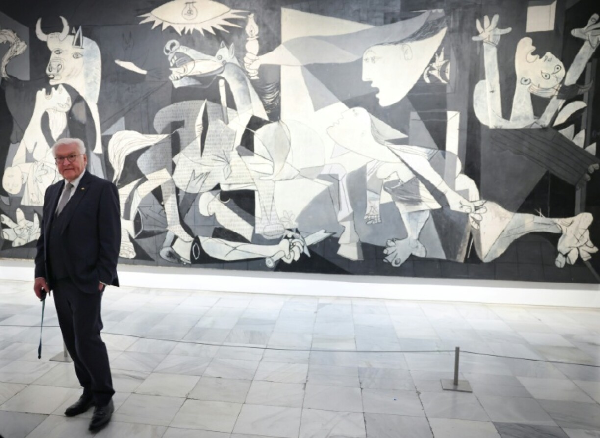 On Wednesday, Steinmeier visited Picasso's famous painting 'Guernica', which portrays the atrocity