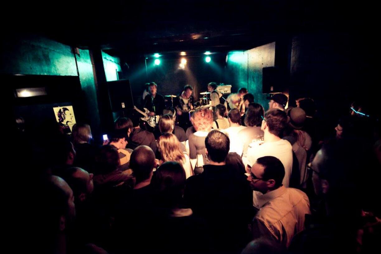 Music lovers and arty types find home in Rocas