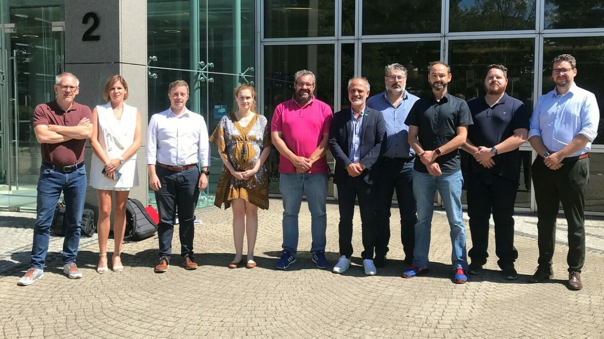 De gauche à droite: Philippe Mersch, président FEDAMO Stéphanie Borner, FEDAMO Frank Lentz, secrétaire de la FEDAMO, Laure Bellion, secrétaire syndicale LCGB, Reinaldo Campolargo, président du comité garages LCGB Robert Fornieri, secrétaire général adjoint LCGB José Goncalves, secrétaire central adjoint OGBL Carlo Gaggioli, président du comité garages OGBL Charel Roemen, Fédération des carrossiers Grégory Muller, secrétaire de la Fédération des carrossiers