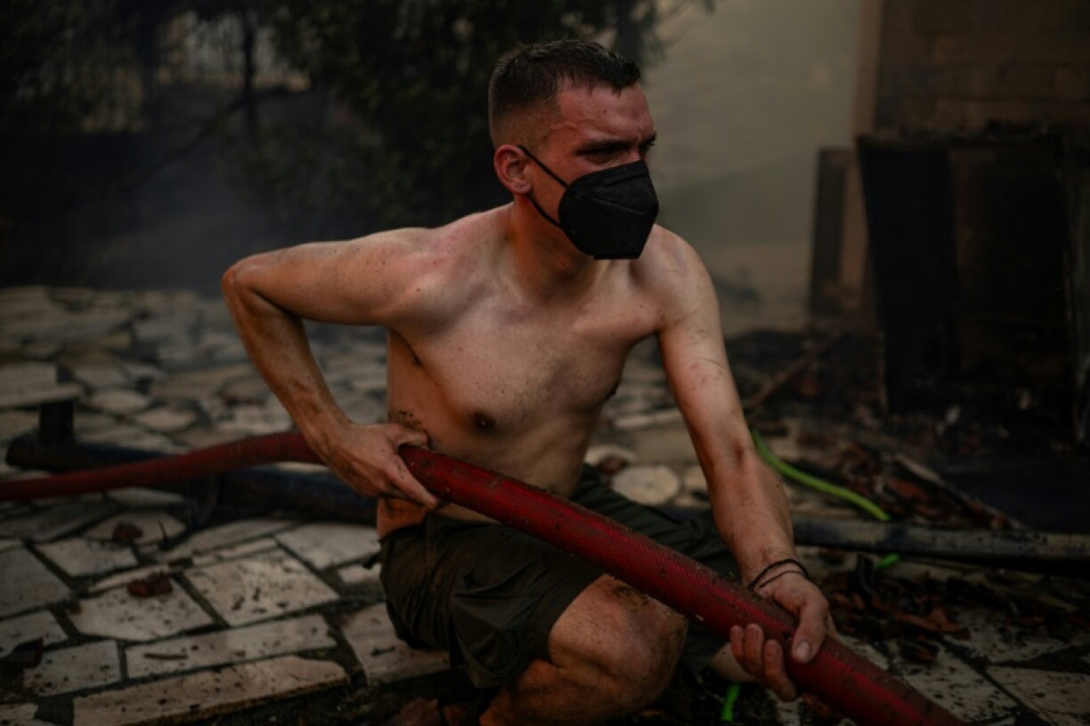 Local residents joined firefighters in tackling the blaze at Kryoneri