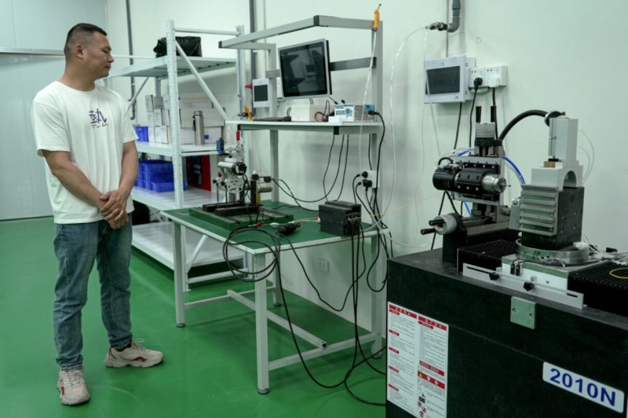 Li Pingwu, manager of