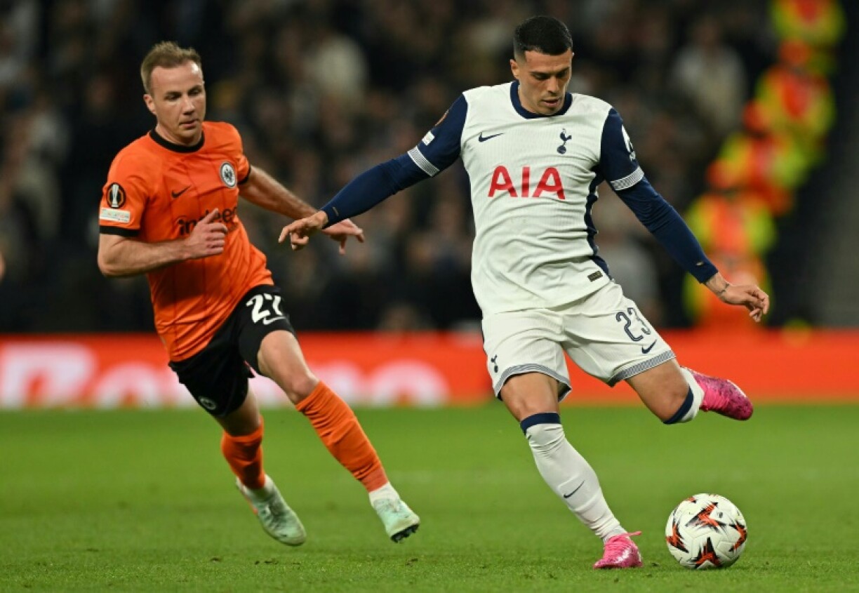 Pedro Porro (R) scored Tottenham's equaliser in their 1-1 draw with Eintracht Frankfurt