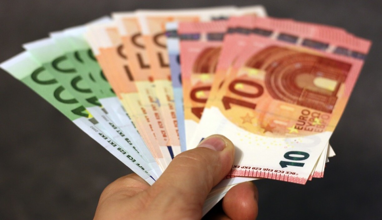 La hausse du salaire social minimum luxembourgeois vient d'être définitivement votée par les députés.