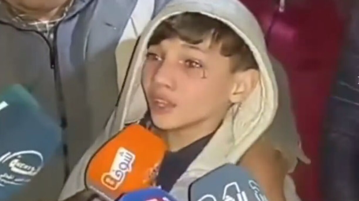 Un petit garçon parcourt 60 km seul pour sauver Rayan: