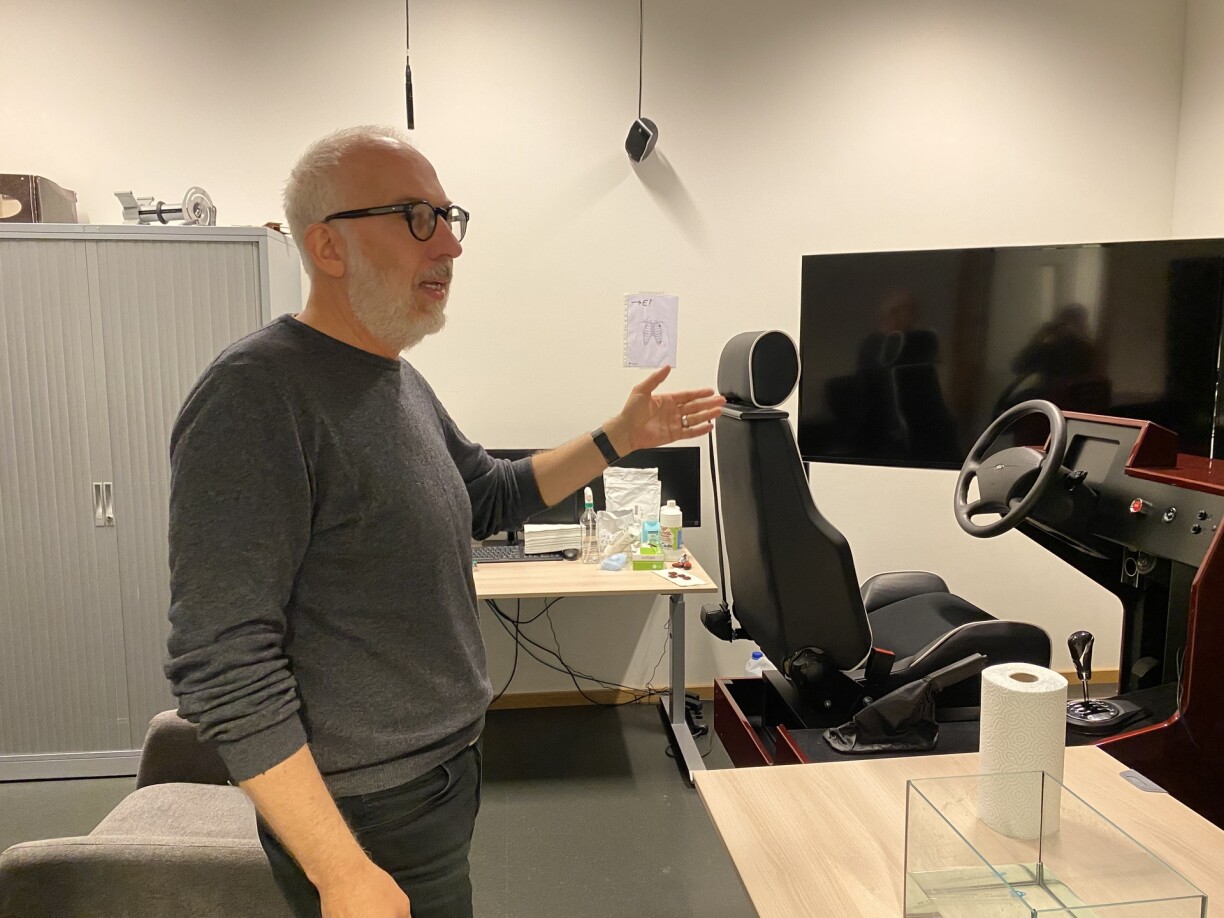André Melzer in his research center at the University of Belval.
