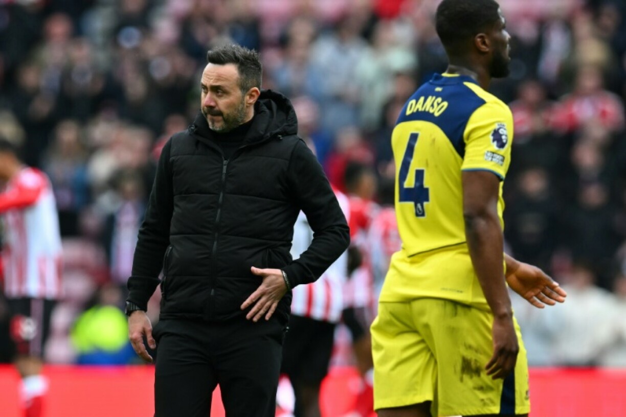 L'entraîneur du Tottenham Hotspur FC Roberto De Zerbi à la fin du match contre Sunderland en Premier League le 12 avril 2026 à Sunderland en Angleterre