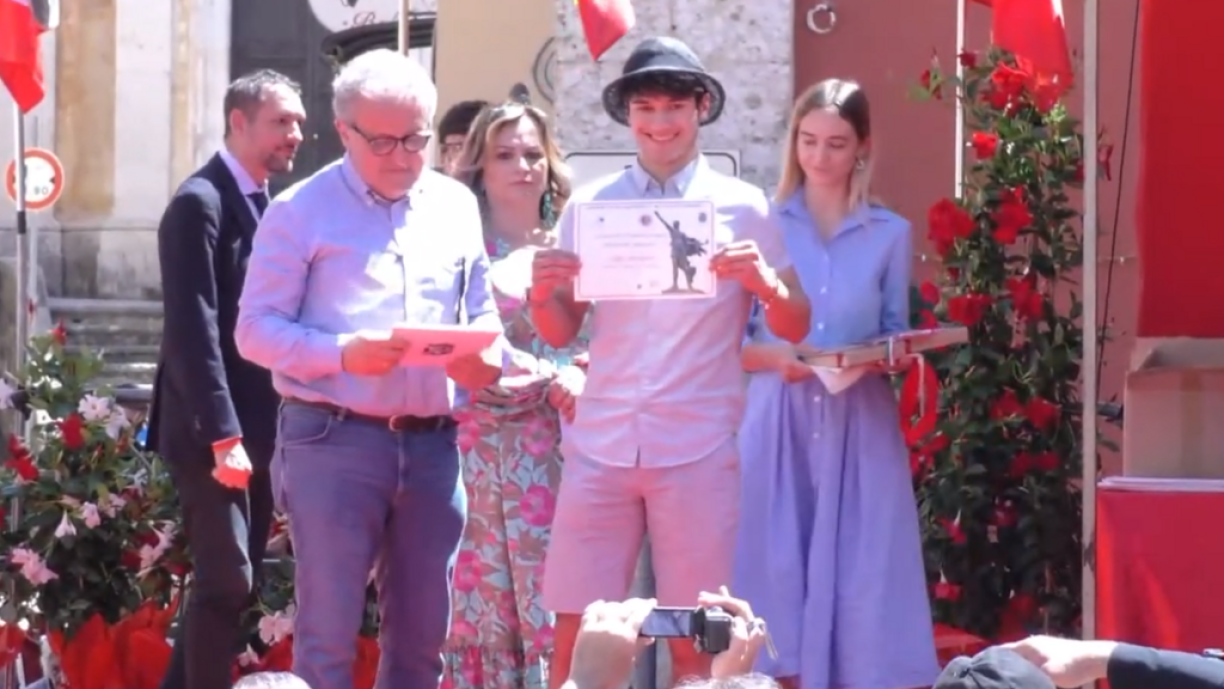 Lukas Monteiro, élève latiniste de 2e C de l’Athénée de Luxembourg (AL), lors de la remise des prix à l’édition 2024 du concours de Cicéron (Certamen Ciceronianum Arpinas), le 12 mai 2024 à Arpino (Italie)