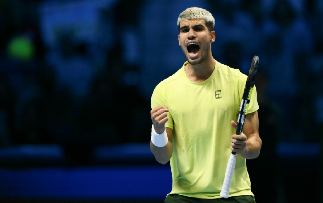 Carlos Alcaraz battled from a set down to win an entertaining ATP Finals clash with Taylor Fritz