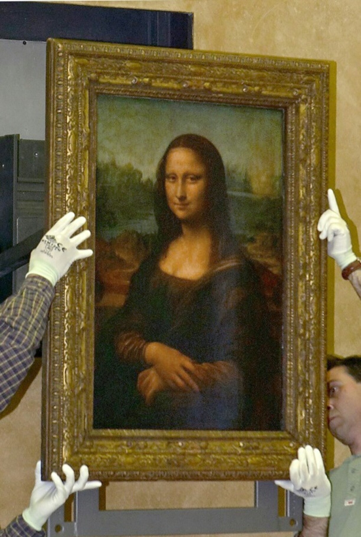 The Louvre's most popular attraction is Leonardo da Vinci's 'Mona Lisa'