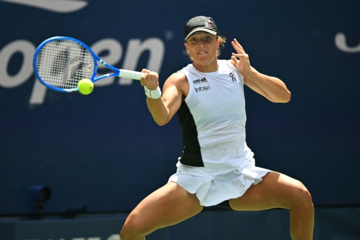 Poland's Iga Swiatek powers into the quarter-finals of the US Open with a victory over Ekaterina Alexandrova